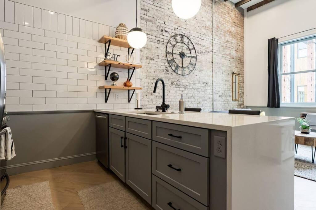Gorgeous Condo In The Heart Of Dt Birmingham! Extérieur photo