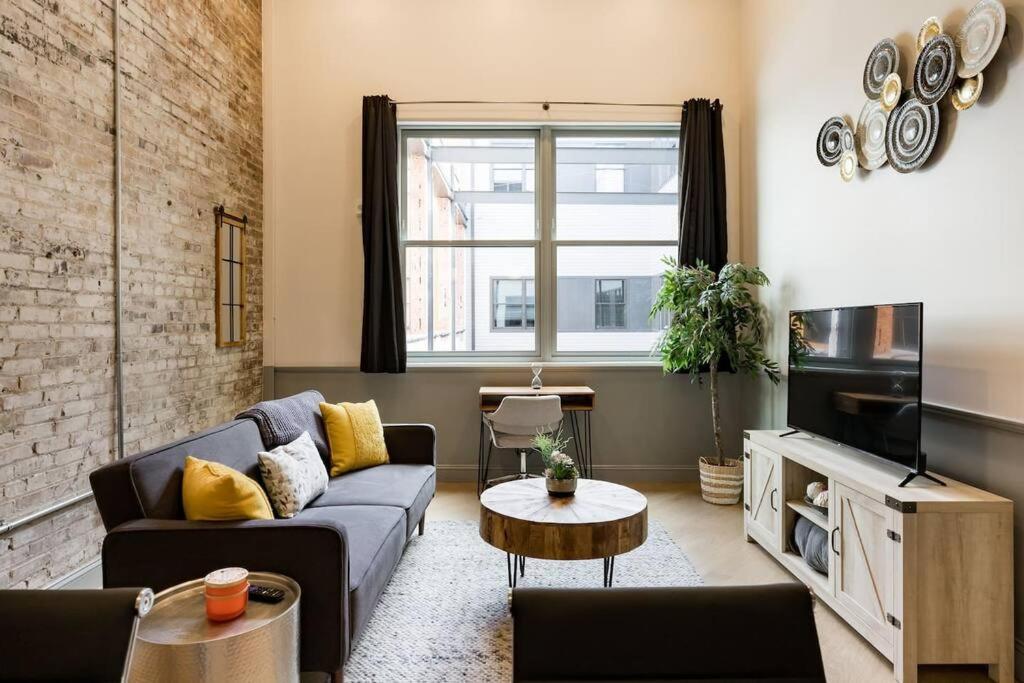 Gorgeous Condo In The Heart Of Dt Birmingham! Extérieur photo